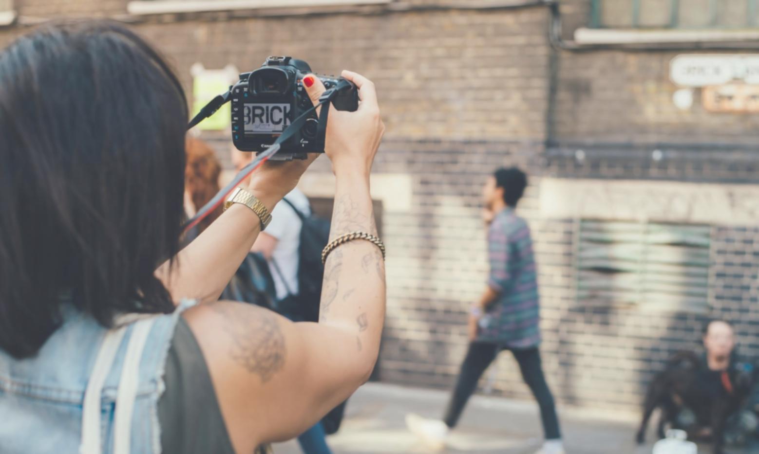 Студія фотографії з професійним обладнанням